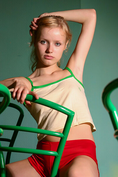 Model Yana F in Chairs